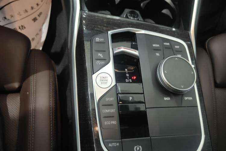 Used BMW 3 Series 2023 325Li M Sport Package Gear Lever