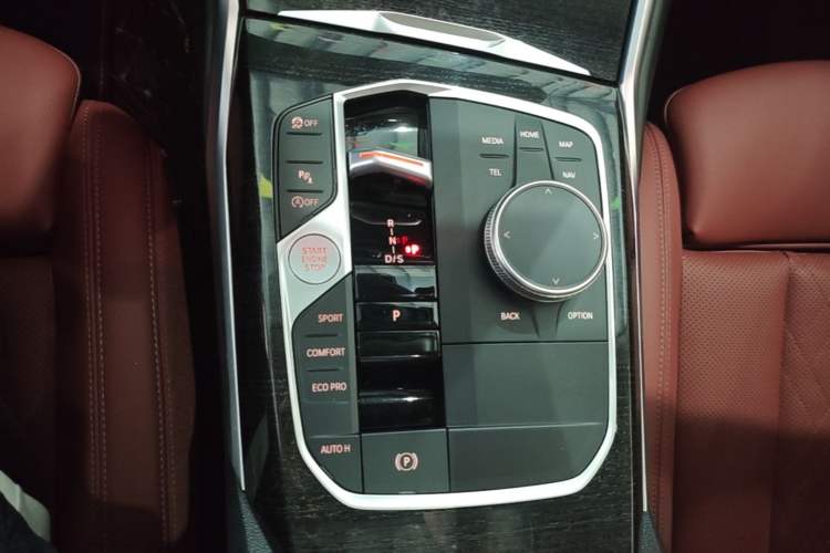 Used BMW 3 Series 2023 325Li M Sport Package Gear Lever