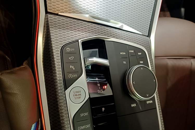 Used BMW 3 Series 2023 325i M Sport Night Edition Package Gear Lever