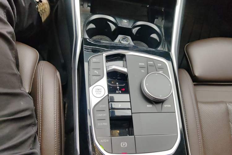 Used BMW 3 Series 2023 320Li M Sport Package Gear Lever