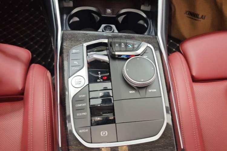 Used BMW 3 Series 2023 325Li M Sport Package Gear Lever