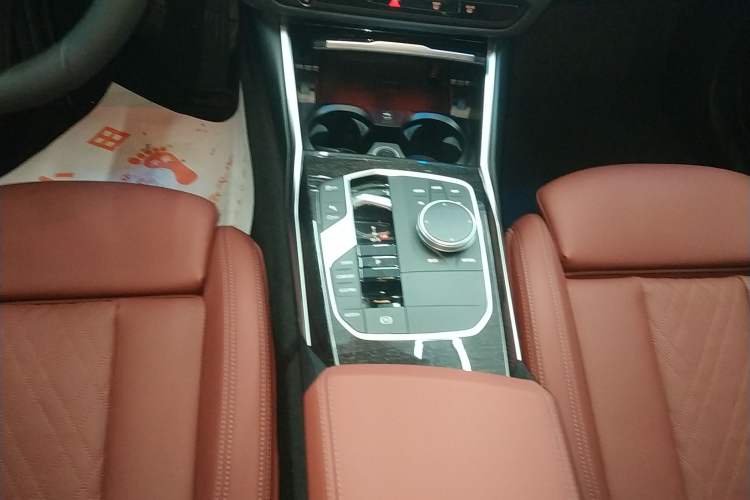 Used BMW 3 Series 2023 325Li M Sport Package Gear Lever