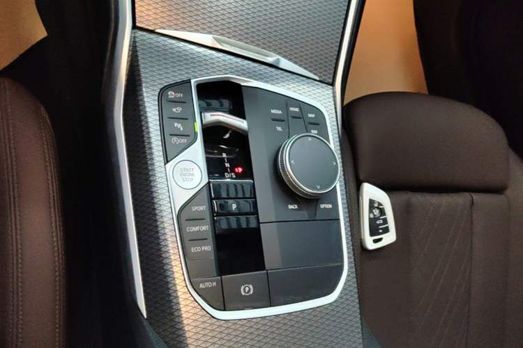 Used BMW 3 Series 2023 325Li M Sport Night Edition Package Gear Lever