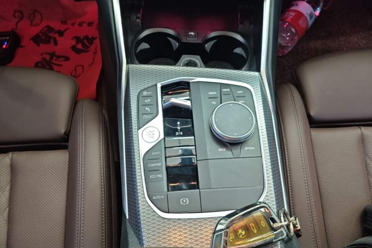 Used BMW 3 Series 2023 325Li M Sport Night Edition Package Gear Lever