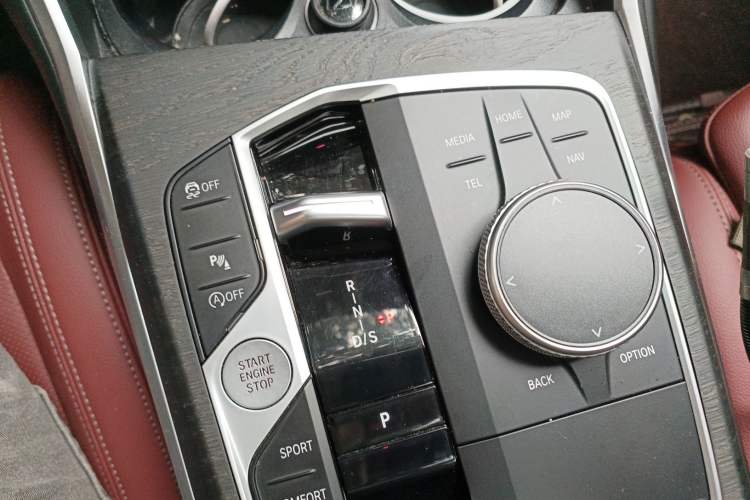Used BMW 3 Series 2023 325i M Sport Package Gear Lever
