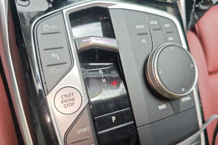 Used BMW 3 Series 2023 320i M Sport Package Gear Lever