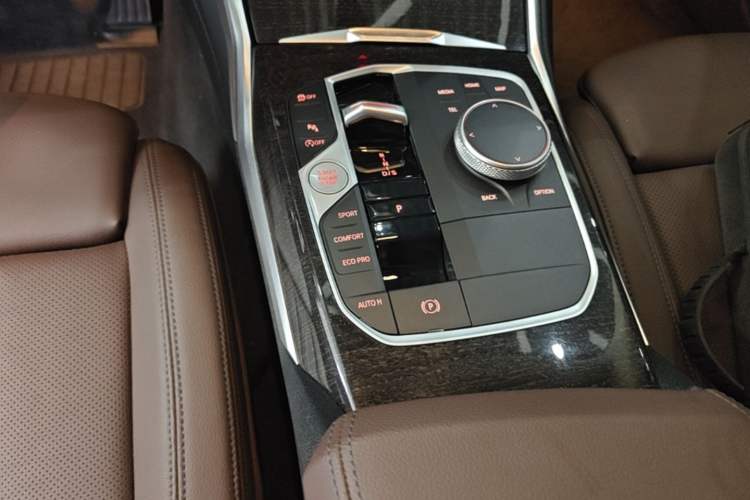 Used BMW 3 Series 2023 325Li M Sport Package Gear Lever
