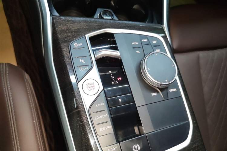 Used BMW 3 Series 2023 325Li M Sport Package Gear Lever