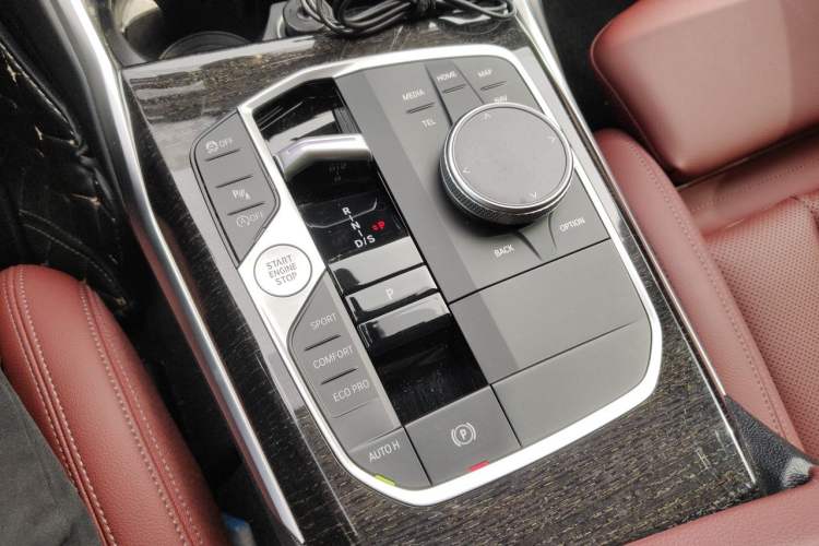 Used BMW 3 Series 2023 325Li M Sport Package Gear Lever