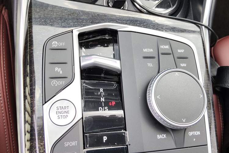Used BMW 3 Series 2023 325Li M Sport Package Gear Lever