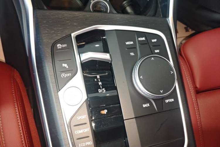 Used BMW 3 Series 2023 325i M Sport Package Gear Lever
