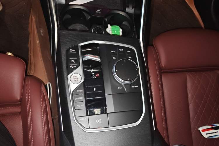 Used BMW 3 Series 2023 325i M Sport Package Gear Lever