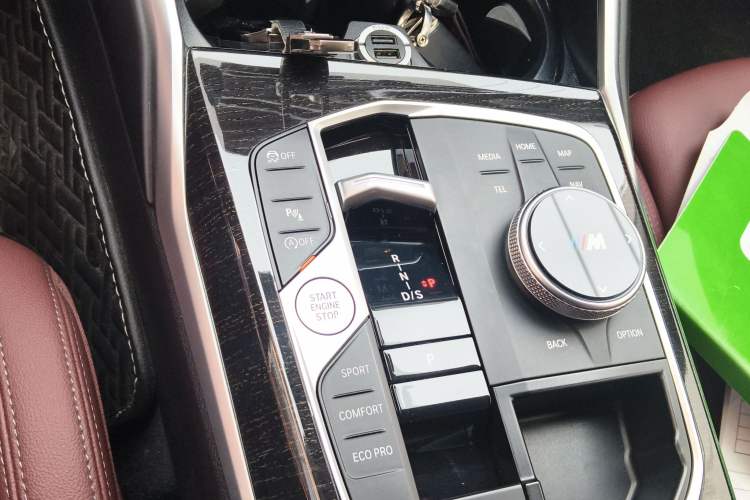 Used BMW 3 Series 2023 325Li M Sport Package Gear Lever