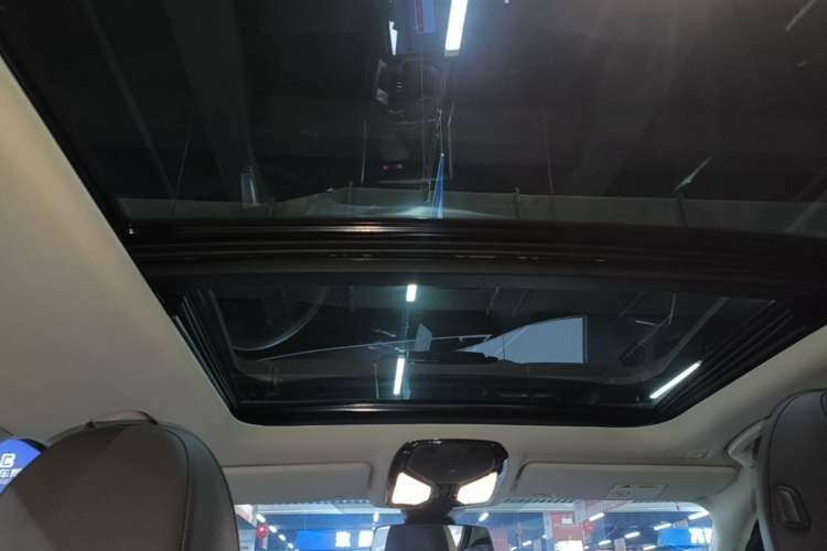 Used BMW 3 Series 2023 325Li M Sport Night Edition Package Headliner