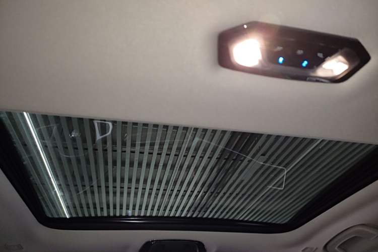 Used BMW 3 Series 2023 325i M Sport Package Headliner