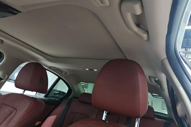 Used BMW 3 Series 2023 325i M Sport Package Headliner