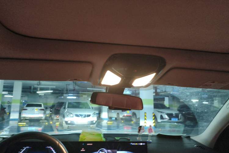 Used BMW 3 Series 2023 325i M Sport Package Headliner