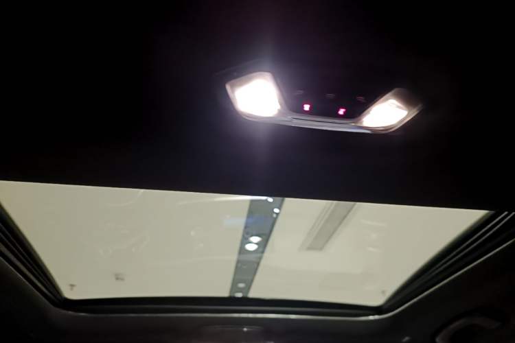 Used BMW 3 Series 2023 325i M Sport Night Edition Package Headliner