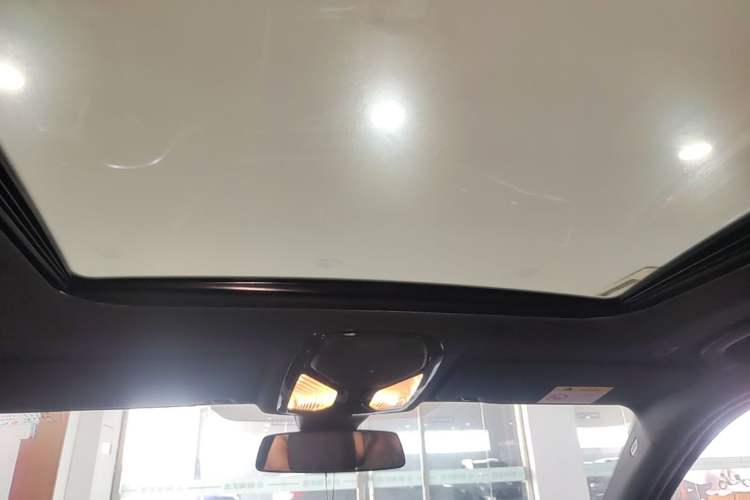 Used BMW 3 Series 2023 325i M Sport Night Edition Package Headliner
