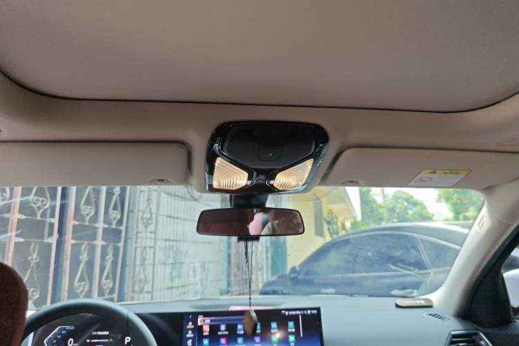 Used BMW 3 Series 2023 320i M Sport Package Headliner