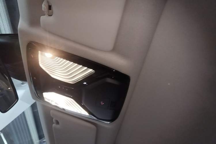 Used BMW 3 Series 2023 325i M Sport Package Headliner