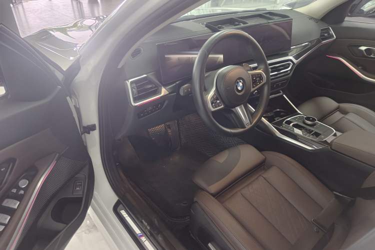 Used BMW 3 Series 2023 325Li M Sport Package Interior 1