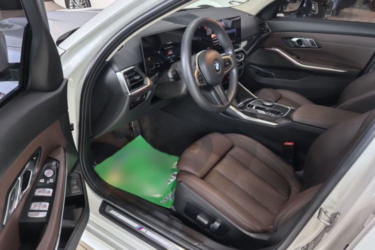 Used BMW 3 Series 2023 325Li M Sport Package Interior 1