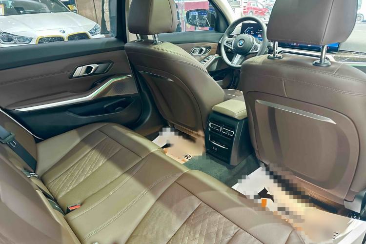 Used BMW 3 Series 2023 325Li M Sport Package Interior 2