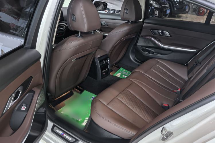 Used BMW 3 Series 2023 325Li M Sport Package Interior 2