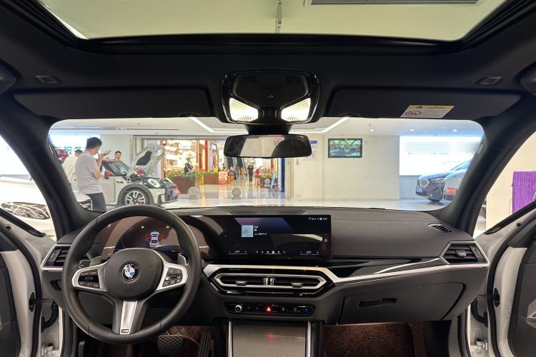Used BMW 3 Series 2023 325i M Sport Night Edition Package Interior 2