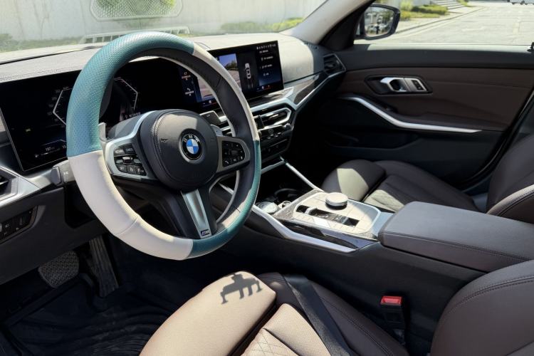 Used BMW 3 Series 2023 325Li xDrive M Sport Package Interior 3