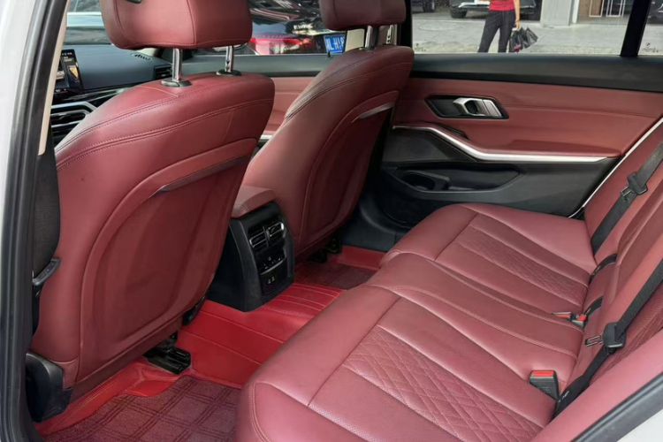 Used BMW 3 Series 2023 320Li M Sport Package Interior 3