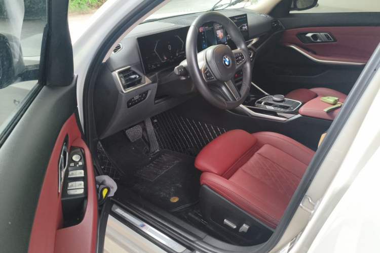 Used BMW 3 Series 2023 320Li M Sport Package Interior 3