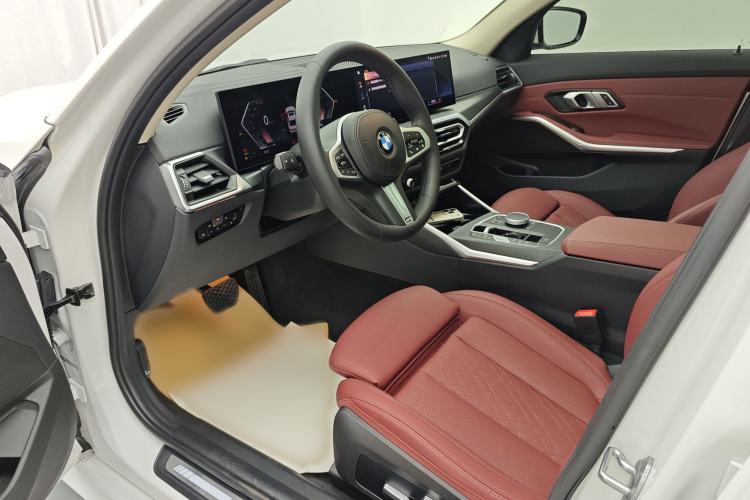 Used BMW 3 Series 2023 325i M Sport Package Interior 3