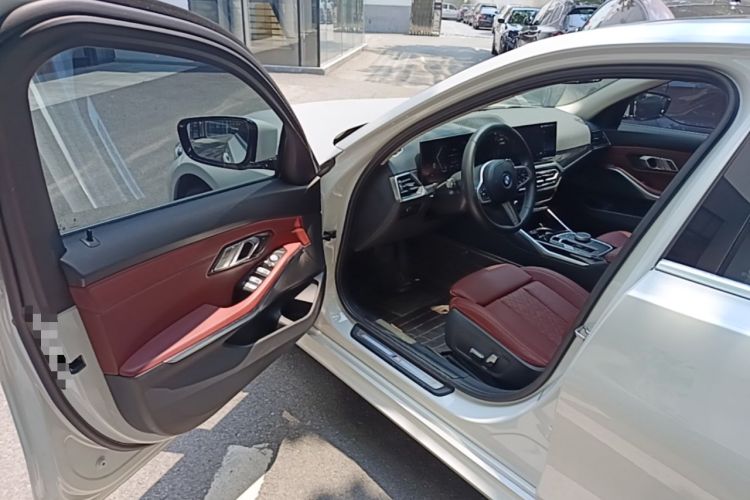 Used BMW 3 Series 2023 320Li M Sport Package Interior 3