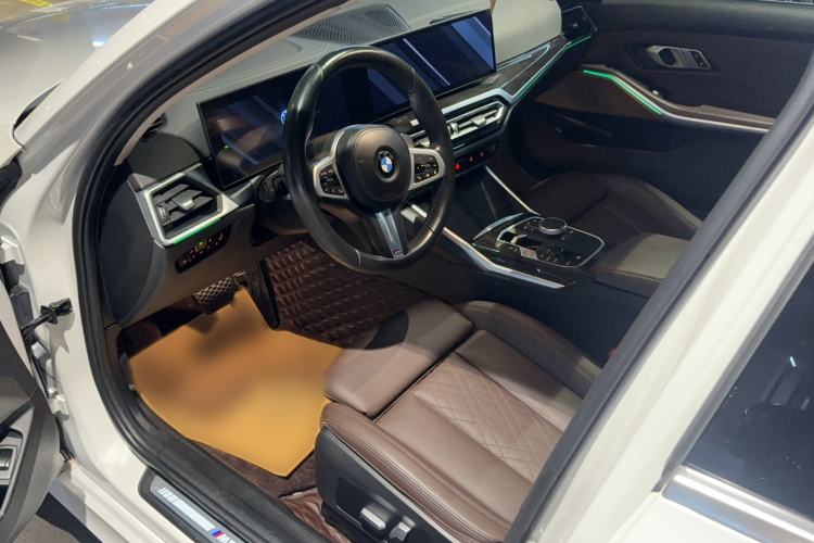Used BMW 3 Series 2023 325Li M Sport Package Interior 4