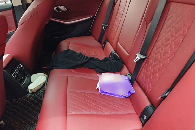 Used BMW 3 Series 2023 325i M Sport Package Interior 4