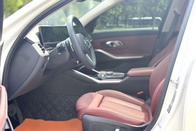 Used BMW 3 Series 2023 325Li M Sport Package Interior 4