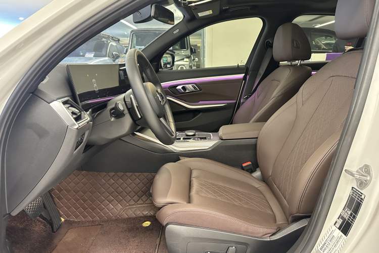Used BMW 3 Series 2023 325i M Sport Night Edition Package Interior 5