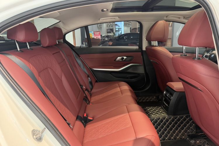 Used BMW 3 Series 2023 325Li M Sport Package Interior 5