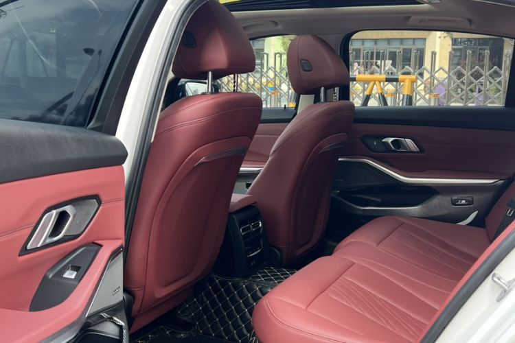 Used BMW 3 Series 2023 325Li M Sport Night Edition Package Interior 5