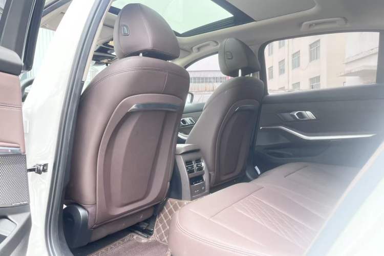 Used BMW 3 Series 2023 325Li M Sport Package Interior 5