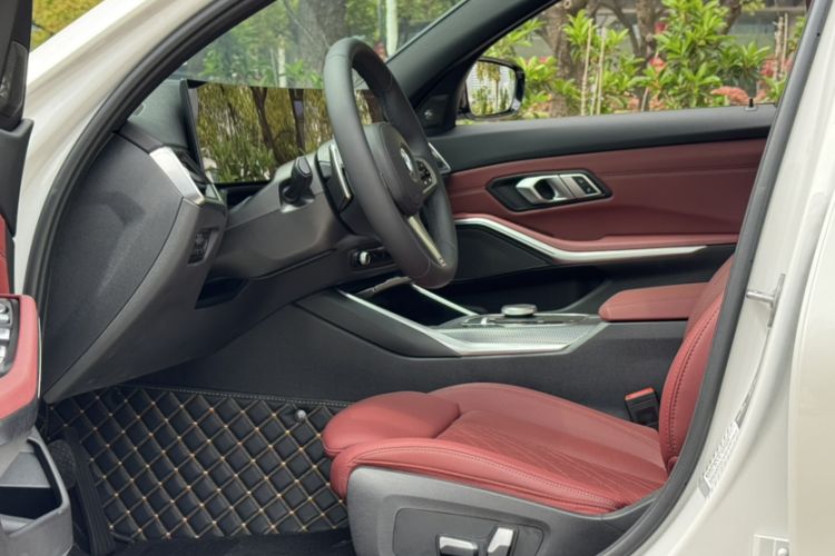 Used BMW 3 Series 2023 325i M Sport Night Edition Package Interior 5