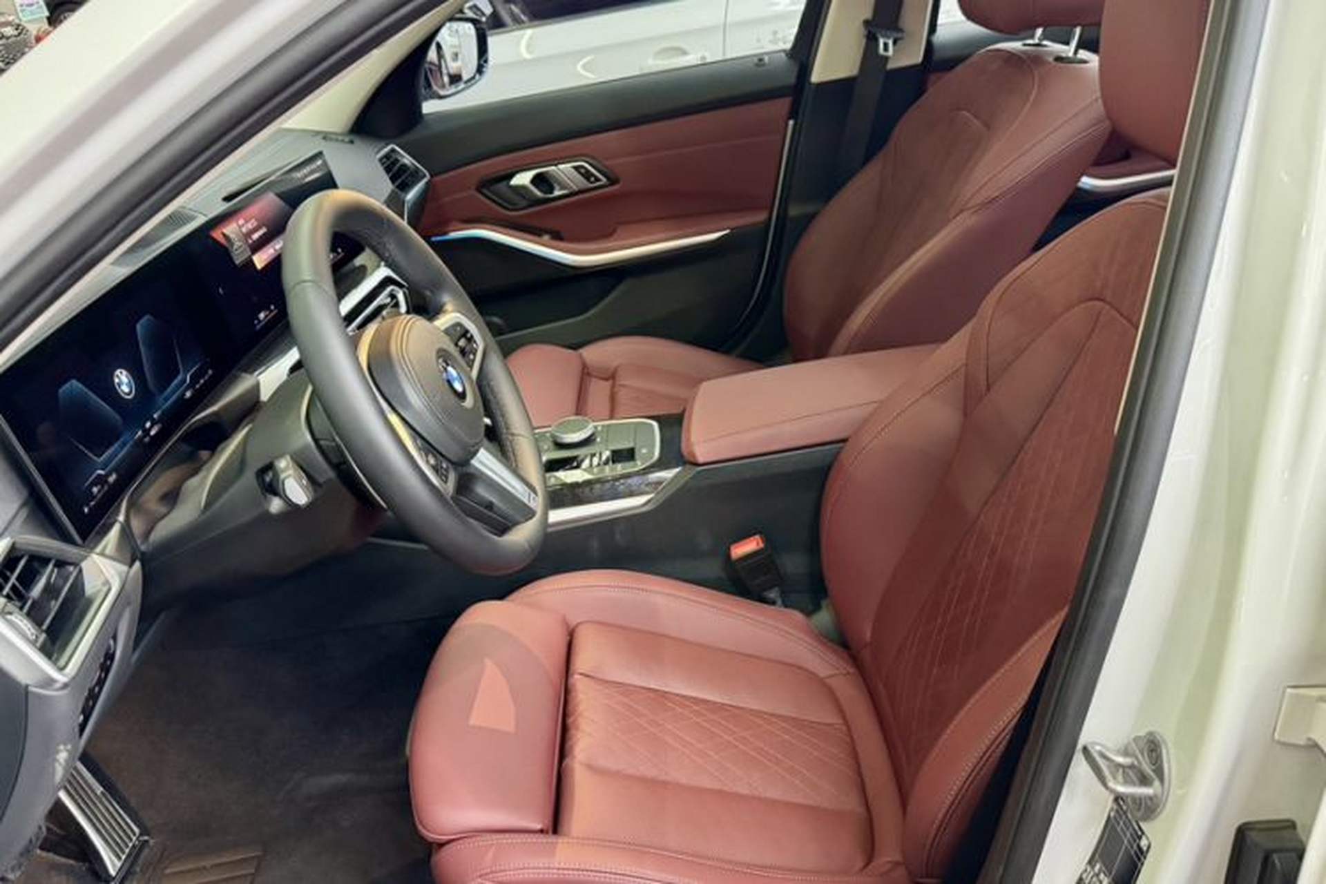 Used BMW 3 Series 2023 325Li M Sport Package Interior 6