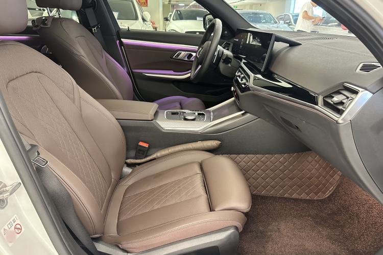 Used BMW 3 Series 2023 325i M Sport Night Edition Package Interior 6