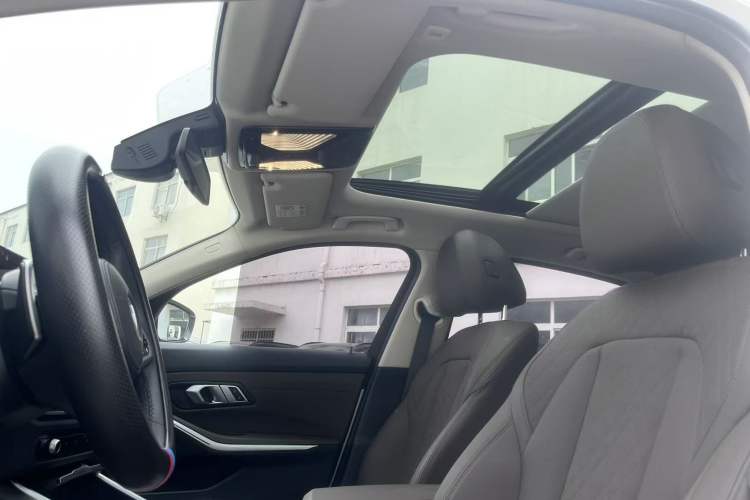Used BMW 3 Series 2023 325Li M Sport Package Interior 7
