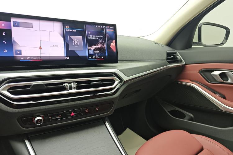 Used BMW 3 Series 2023 325i M Sport Package Interior 8