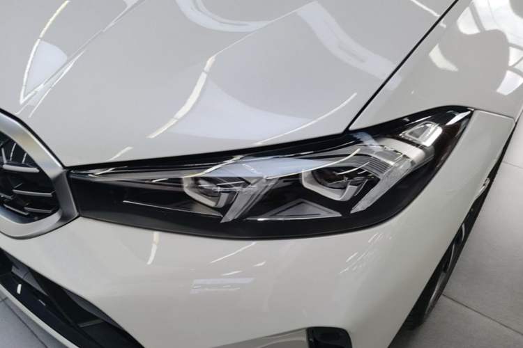 Used BMW 3 Series 2023 325Li M Sport Package Left Front Headlight