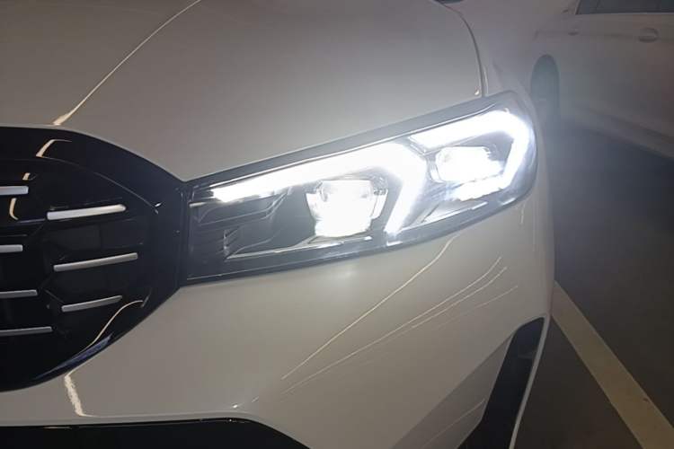 Used BMW 3 Series 2023 325Li M Sport Package Left Front Headlight