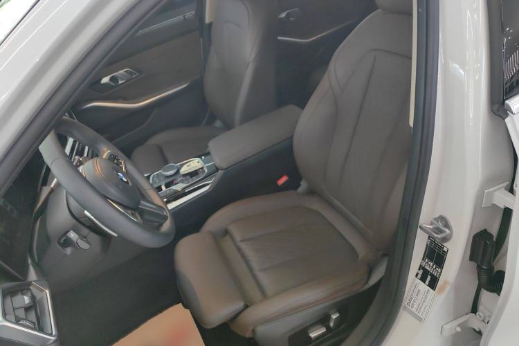 Used BMW 3 Series 2023 320Li M Sport Package Left Front Seat